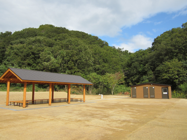 あわじ石の寝屋緑地